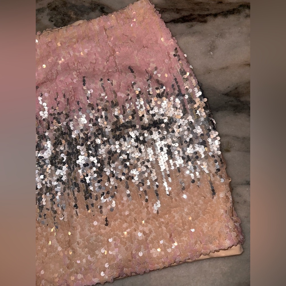 Superdown Revolve Size Medium Pink and Silver Seq… - image 3